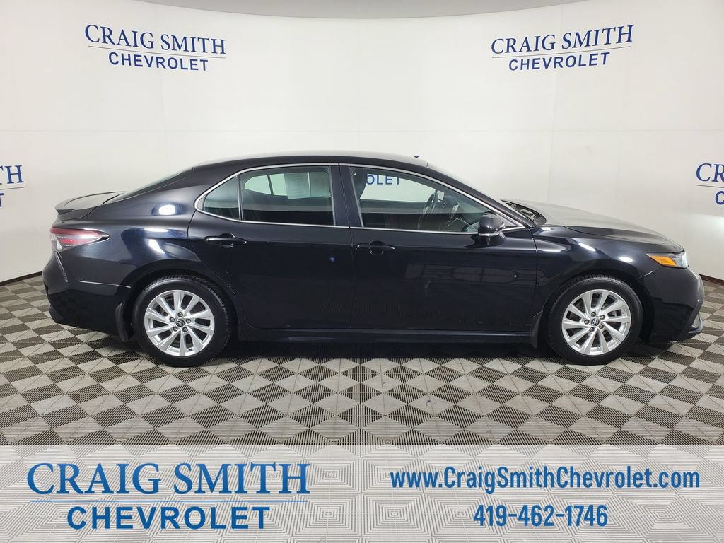 Used 2023 Toyota Camry SE FWD image 6