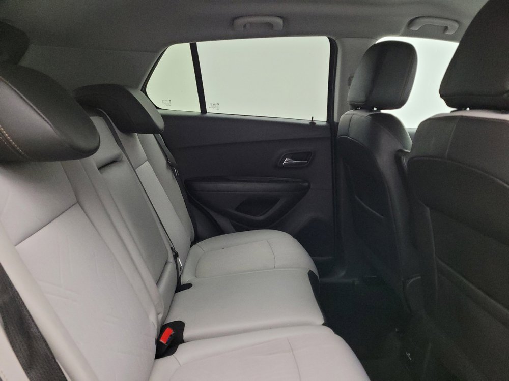 Used 2022 Chevrolet Trax LT AWD/4WD image 19