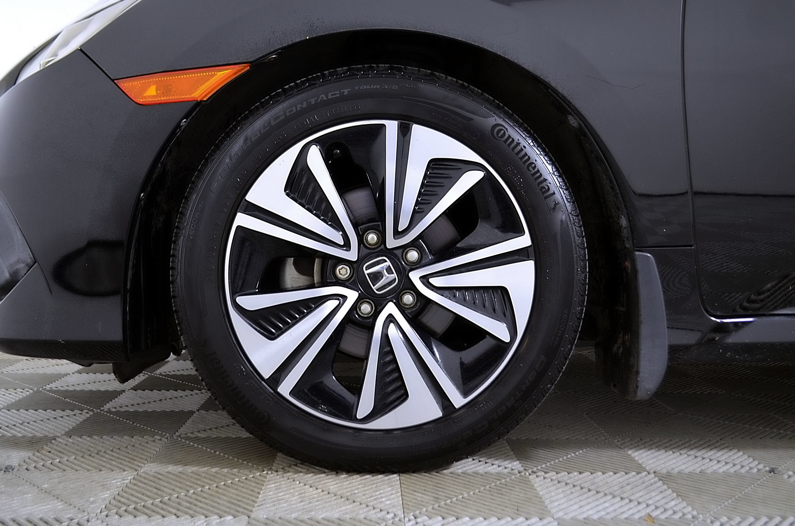 Used 2017 Honda Civic EX-T image 11