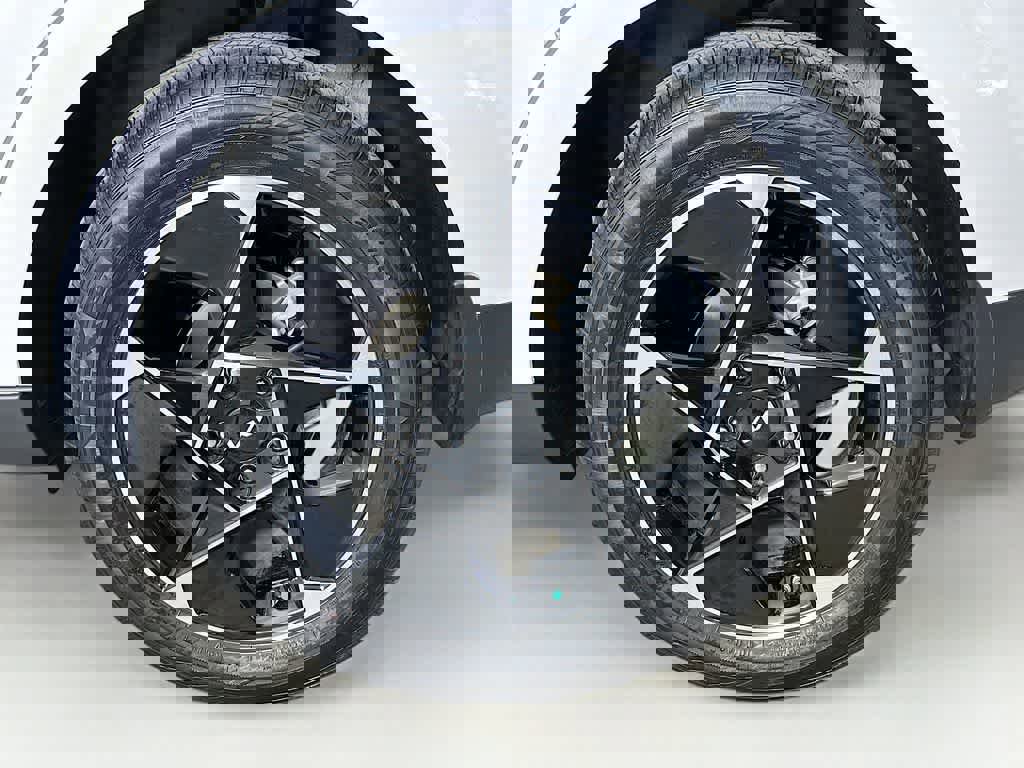 Used 2025 Kia Soul EX image 8