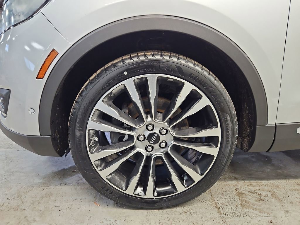 Used 2016 Lincoln MKX Reserve w/ Equipment Group 102A AWD/4WD image 11