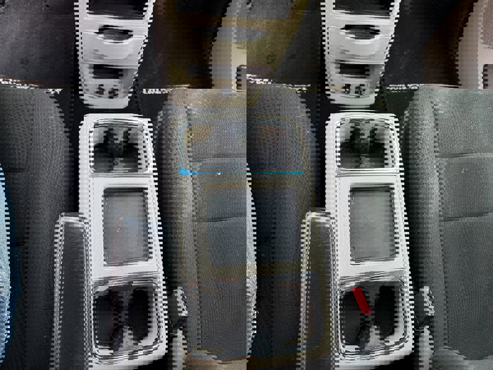 Used 2012 Chrysler Town & Country Touring image 9