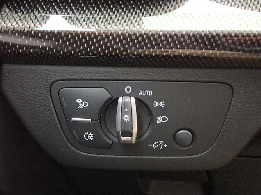 Used 2018 Audi SQ5 Premium Plus w/ Navigation Package image 25