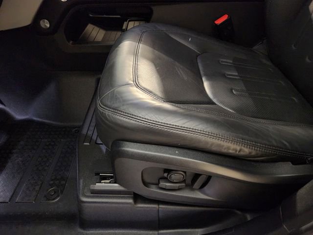 Used 2020 Land Rover Defender 110 HSE image 24