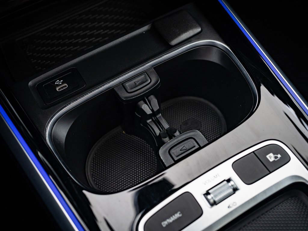 Used 2024 Mercedes-Benz GLB 250 4MATIC image 33