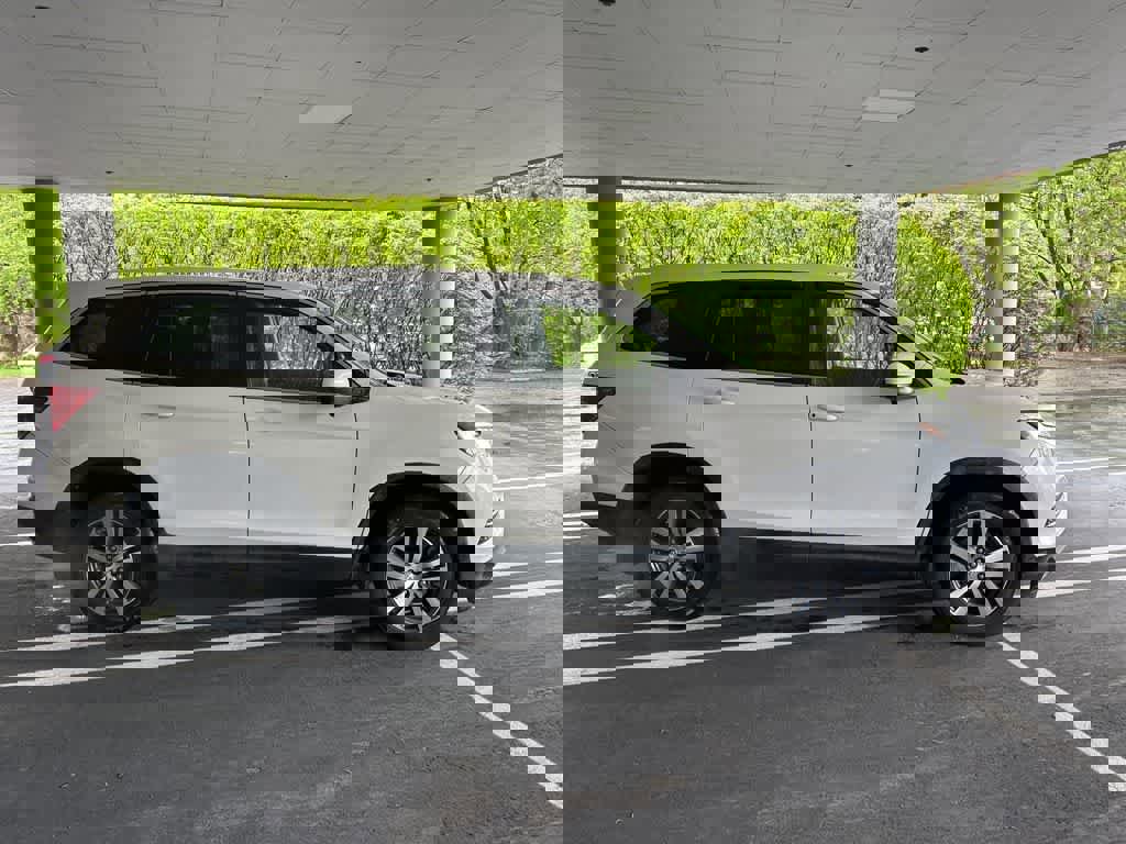 Used 2017 Honda Pilot EX image 10