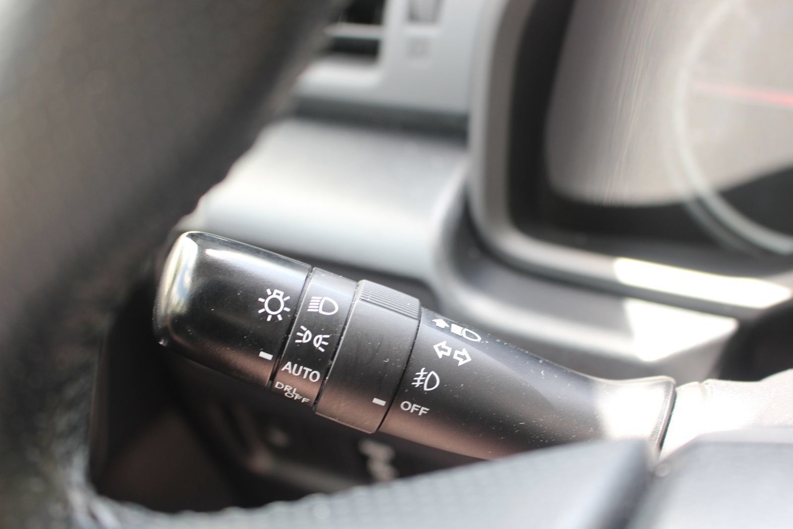Used 2019 Toyota 4Runner Limited AWD/4WD image 23
