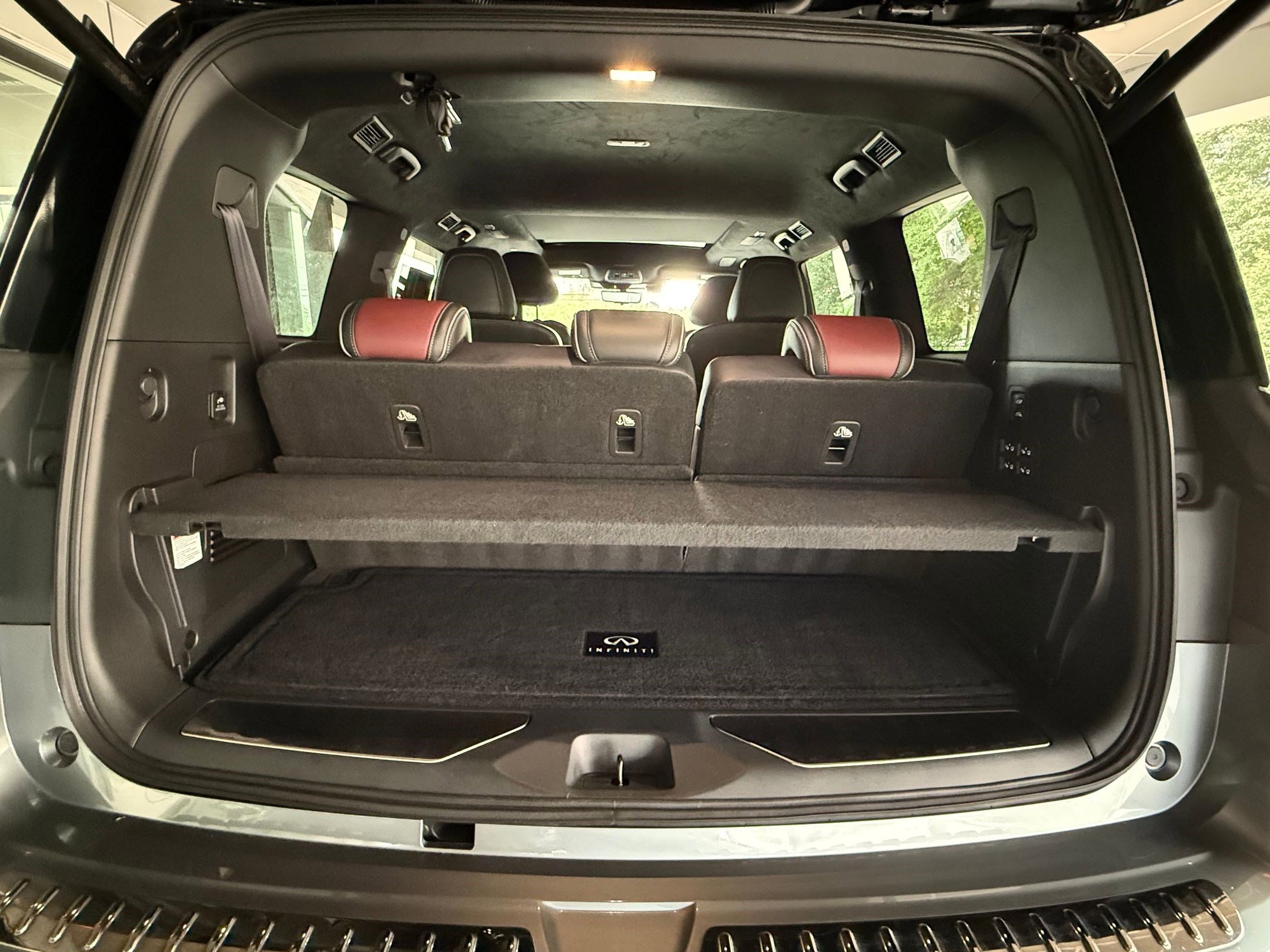Used 2025 INFINITI QX80 Autograph w/ Autograph Exterior Package AWD/4WD image 28