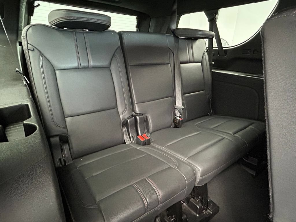 Used 2024 Chevrolet Suburban RST RWD image 45