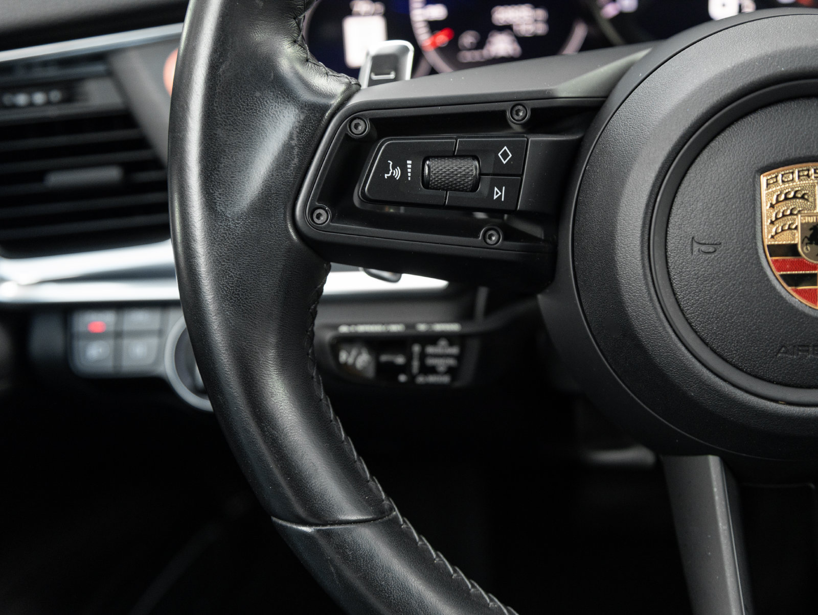 Certified 2023 Porsche Panamera 4 Platinum Edition AWD/4WD image 15