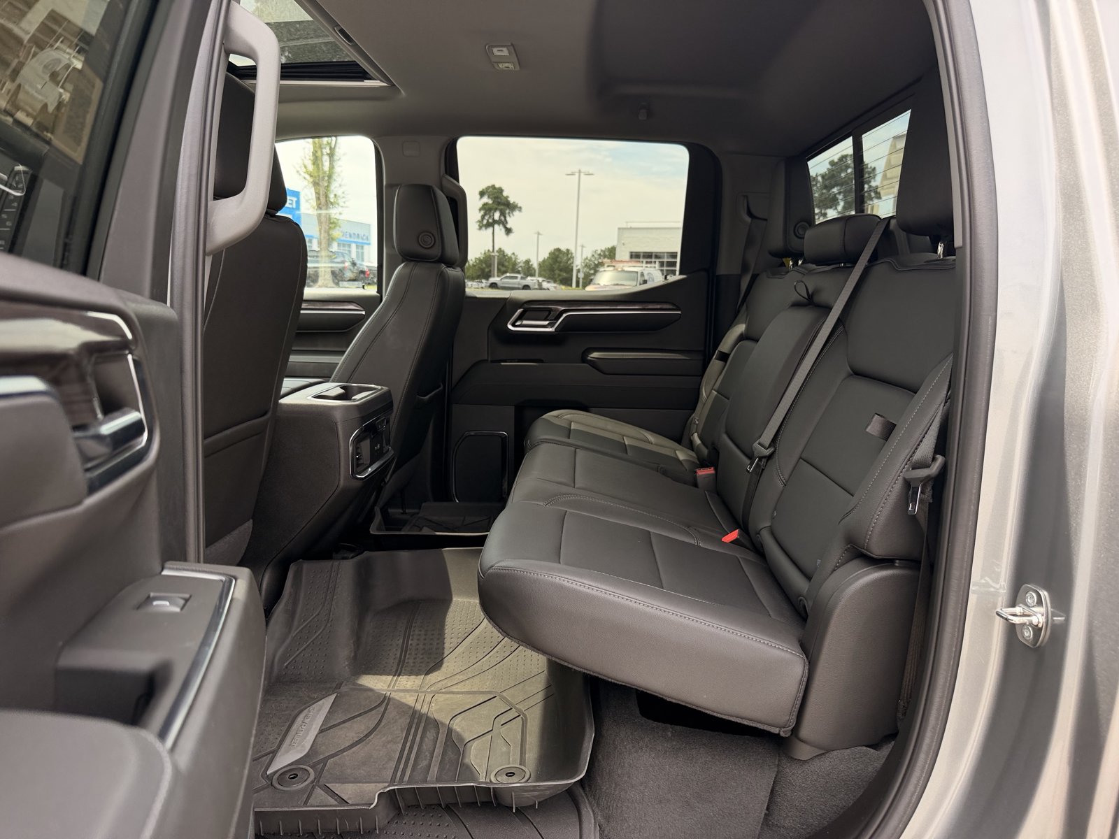 Used 2024 Chevrolet Silverado 1500 LTZ w/ LTZ Premium Package RWD image 28