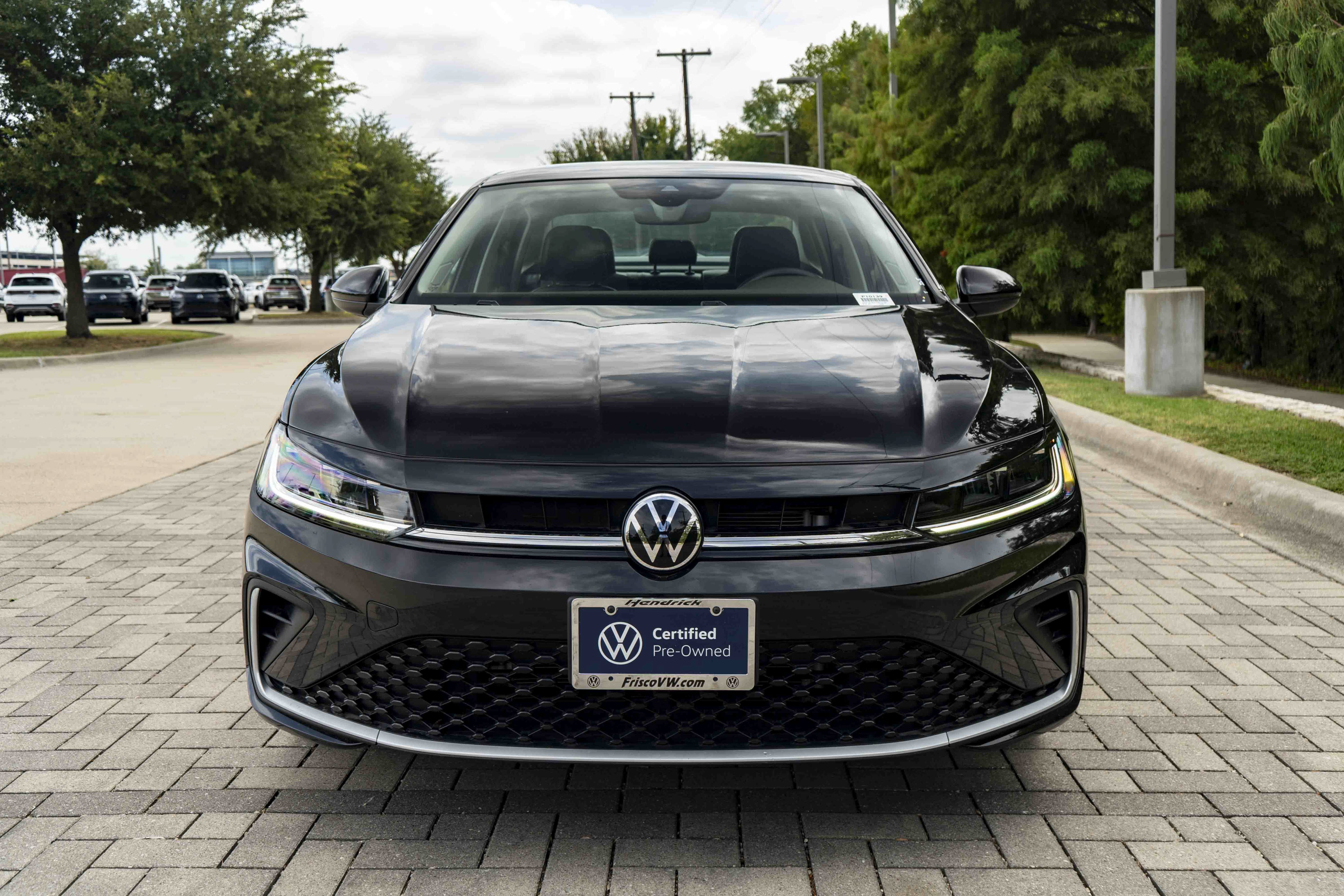 Certified 2026 Volkswagen Jetta SE w/ Black Wheel Package FWD image 3