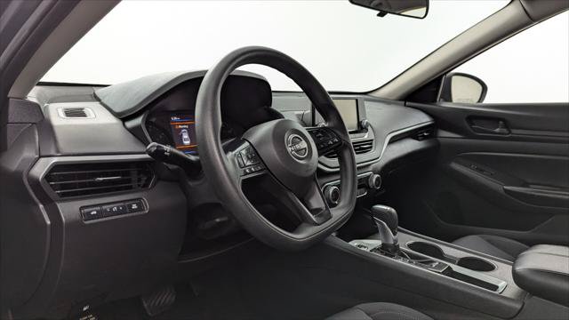Used 2024 Nissan Altima 2.5 S FWD image 22