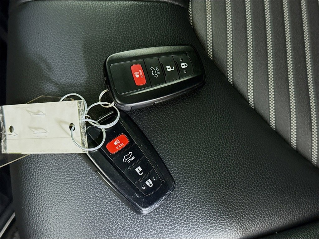 Certified 2023 Toyota Highlander XSE image 36