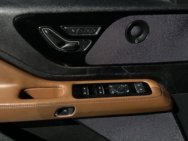 Used 2023 Lincoln Aviator Reserve w/ Equipment Group 201A image 25