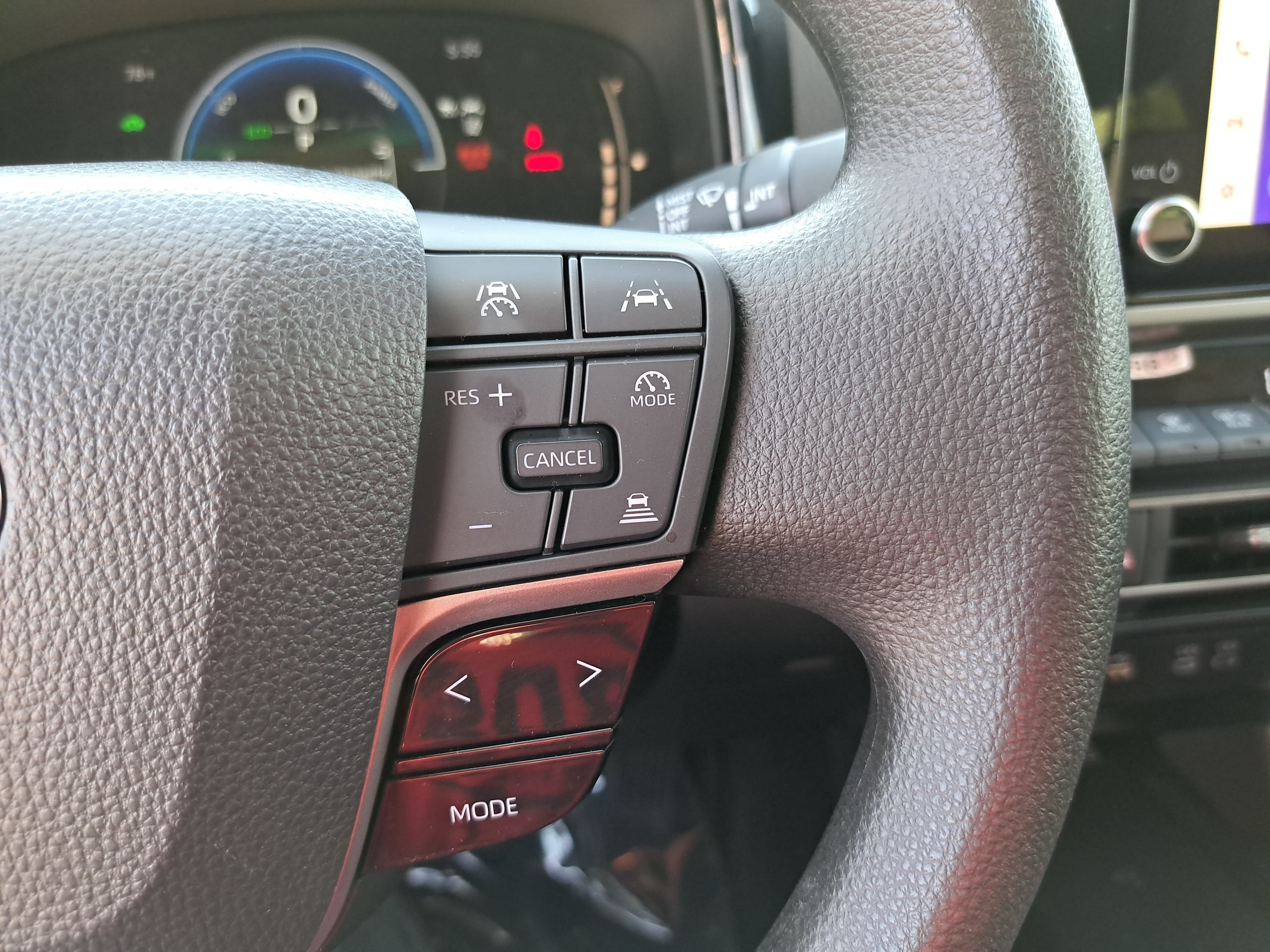 Used 2025 Toyota Camry LE FWD image 17