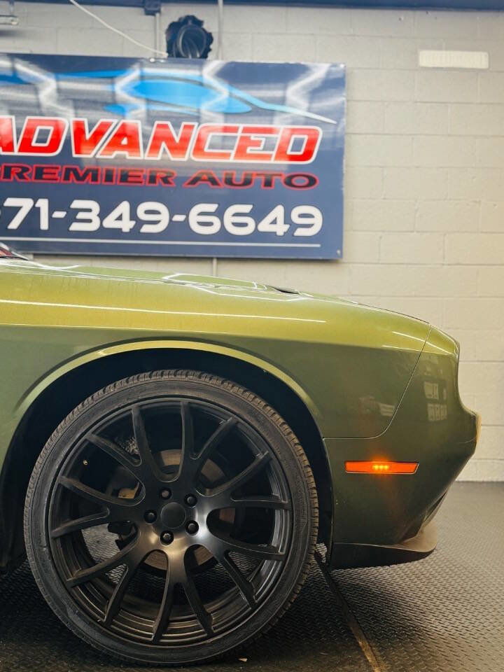 Used 2018 Dodge Challenger SXT w/ Cold Weather Group image 9