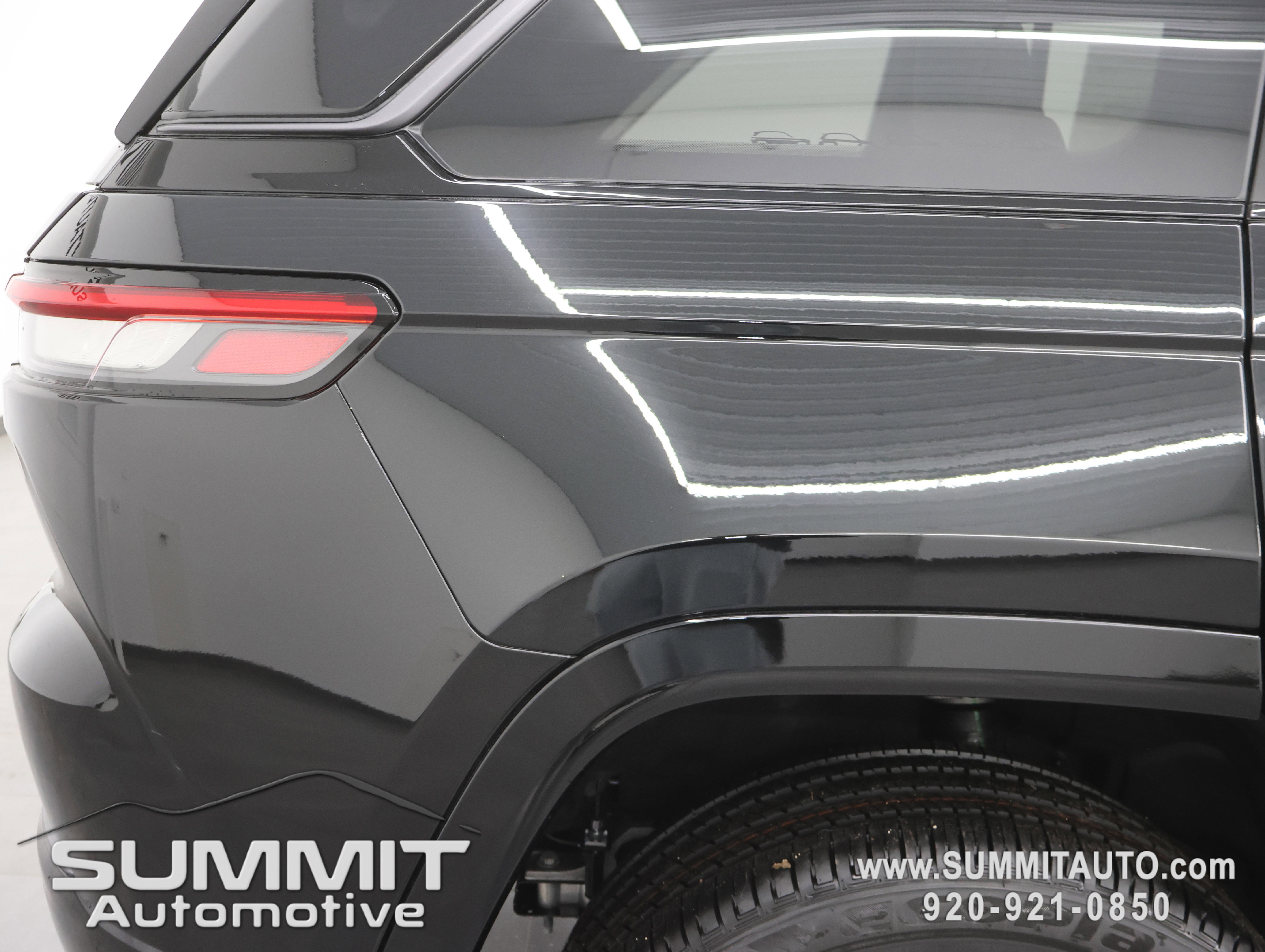 New 2026 Jeep Grand Cherokee Limited Reserve image 30