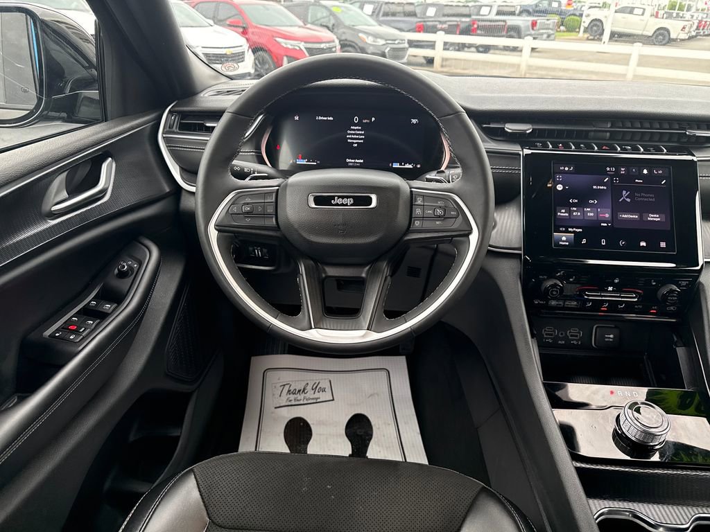 Used 2024 Jeep Grand Cherokee Altitude AWD/4WD image 26