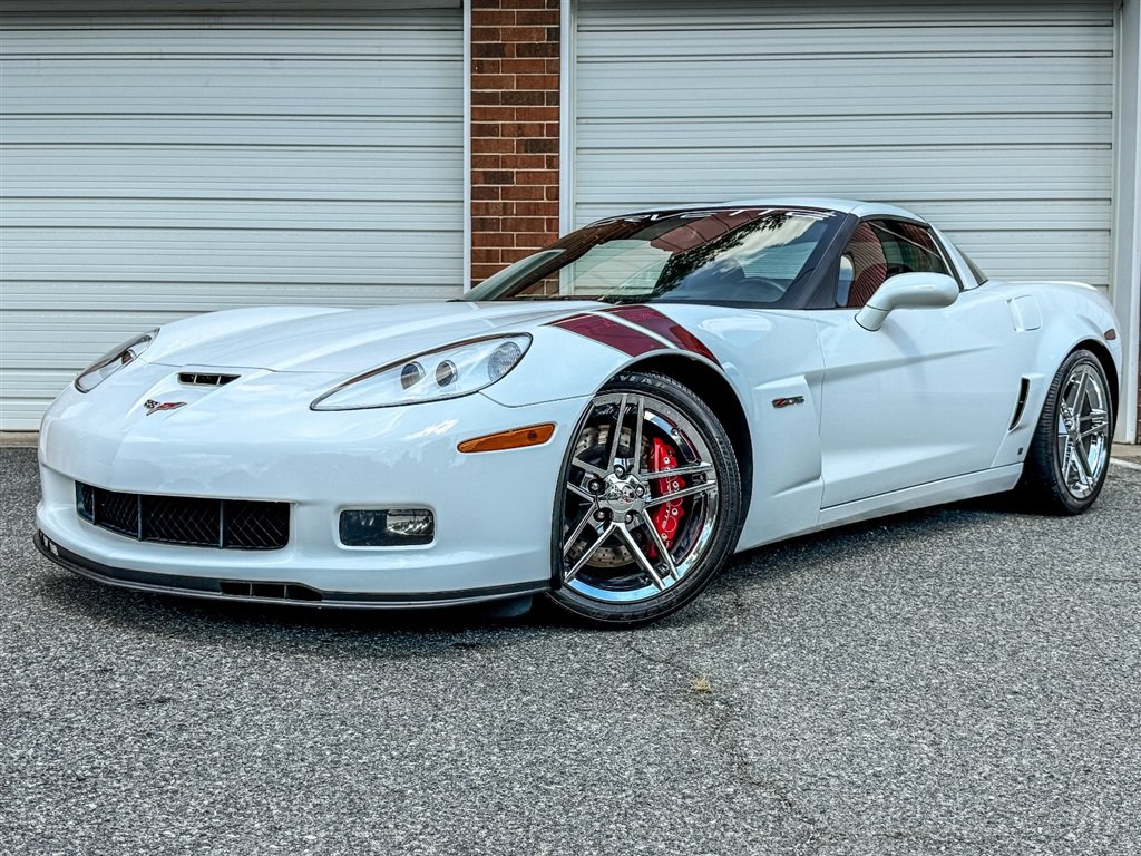Used 2007 Chevrolet Corvette Z06 w/ Preferred Equipment Group RWD image 2