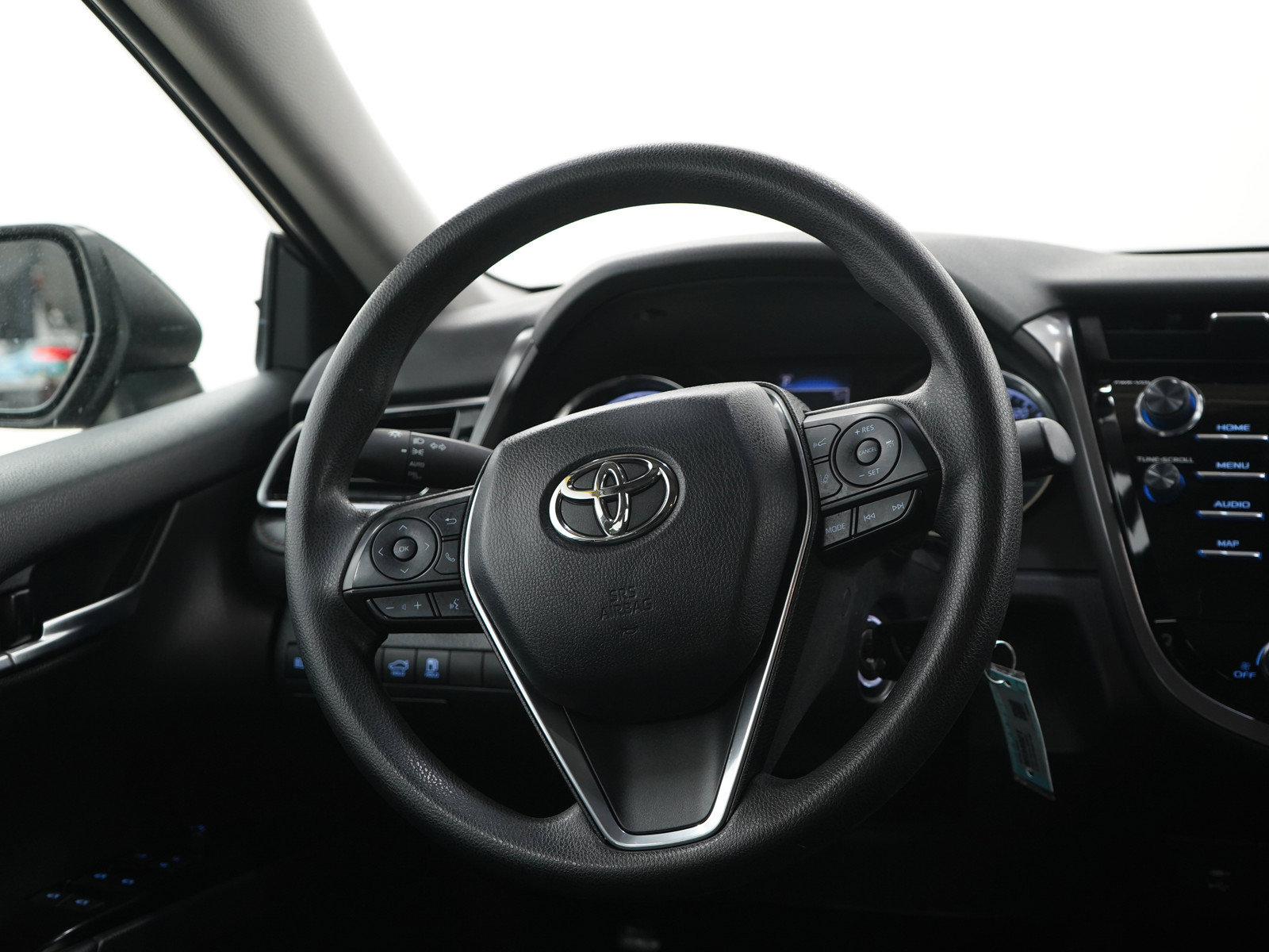 Used 2019 Toyota Camry LE FWD image 14