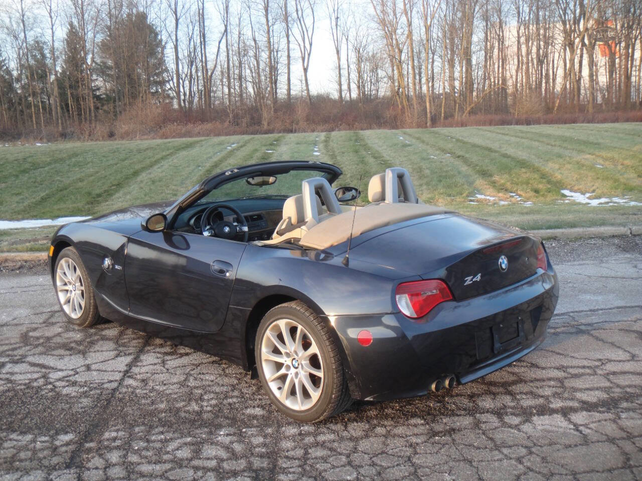 Used 2006 BMW Z4 3.0i image 5