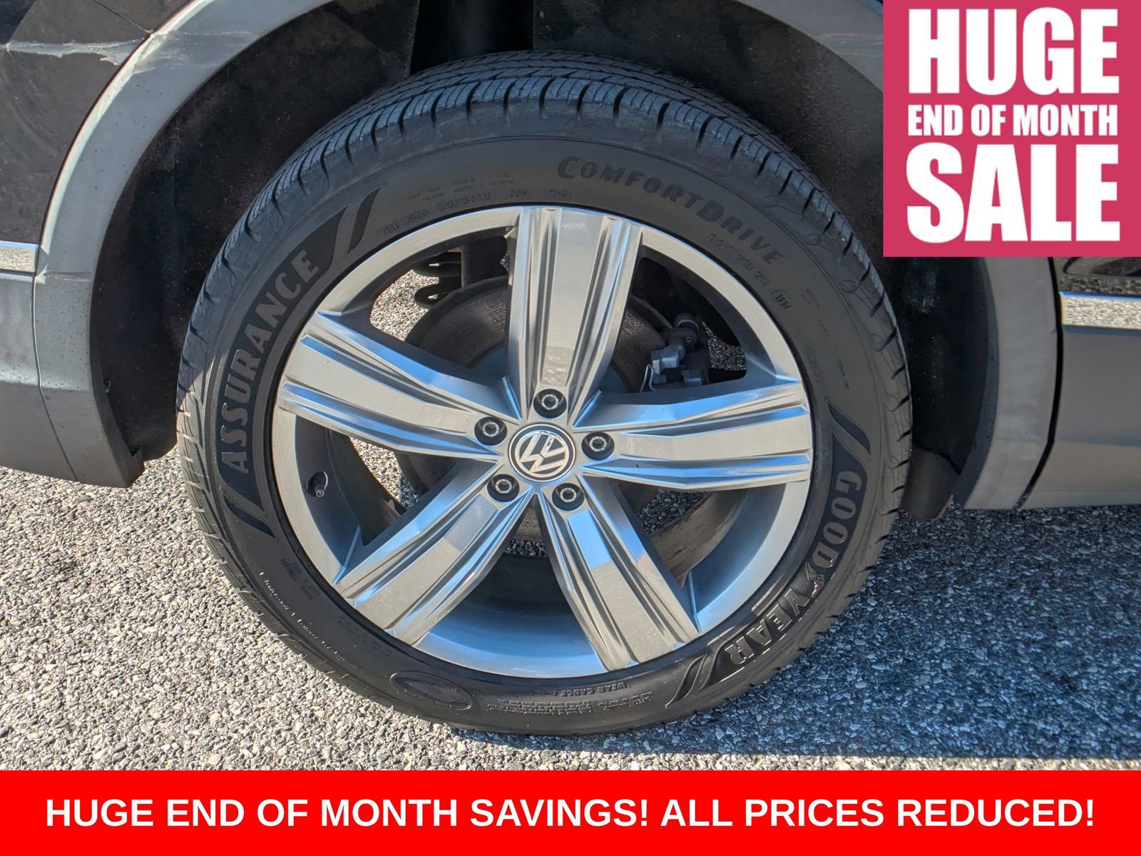 Used 2020 Volkswagen Tiguan SEL image 8