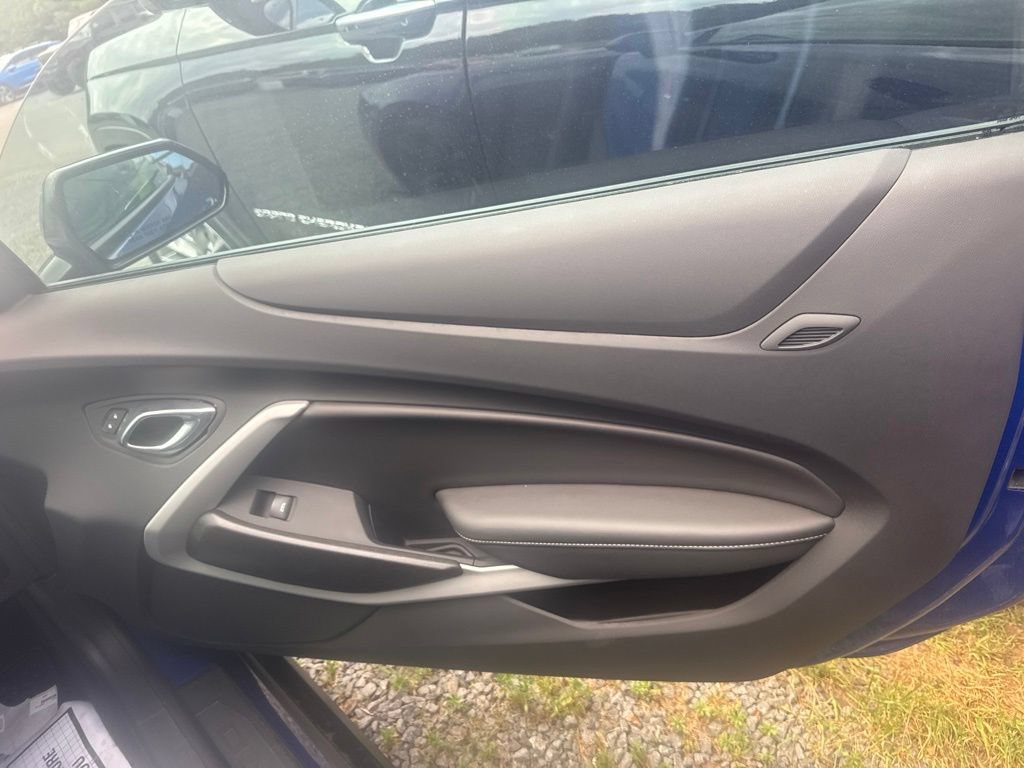 Used 2022 Chevrolet Camaro SS RWD image 10