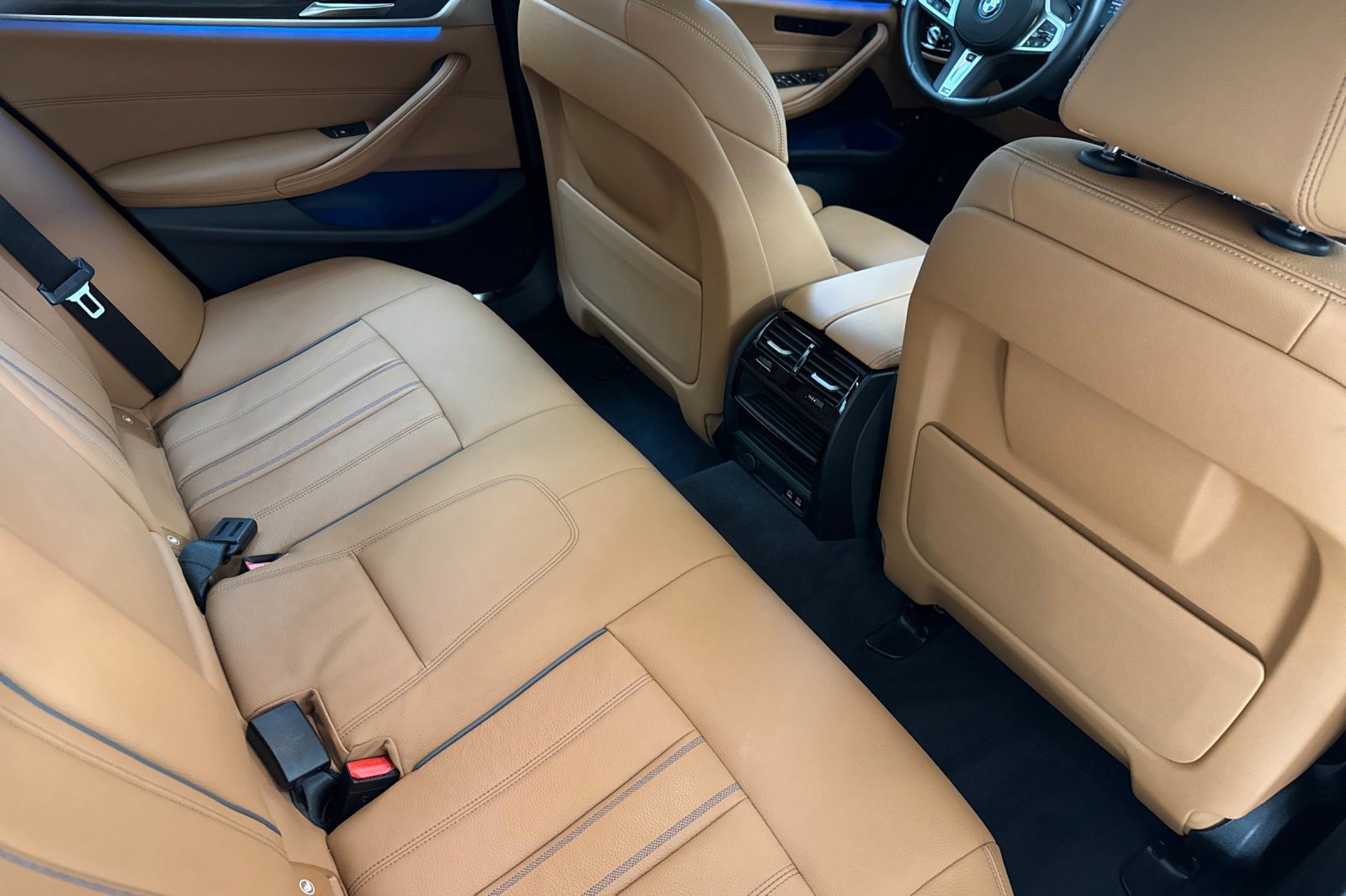 Certified 2023 BMW 530e w/ M Sport Package RWD image 30