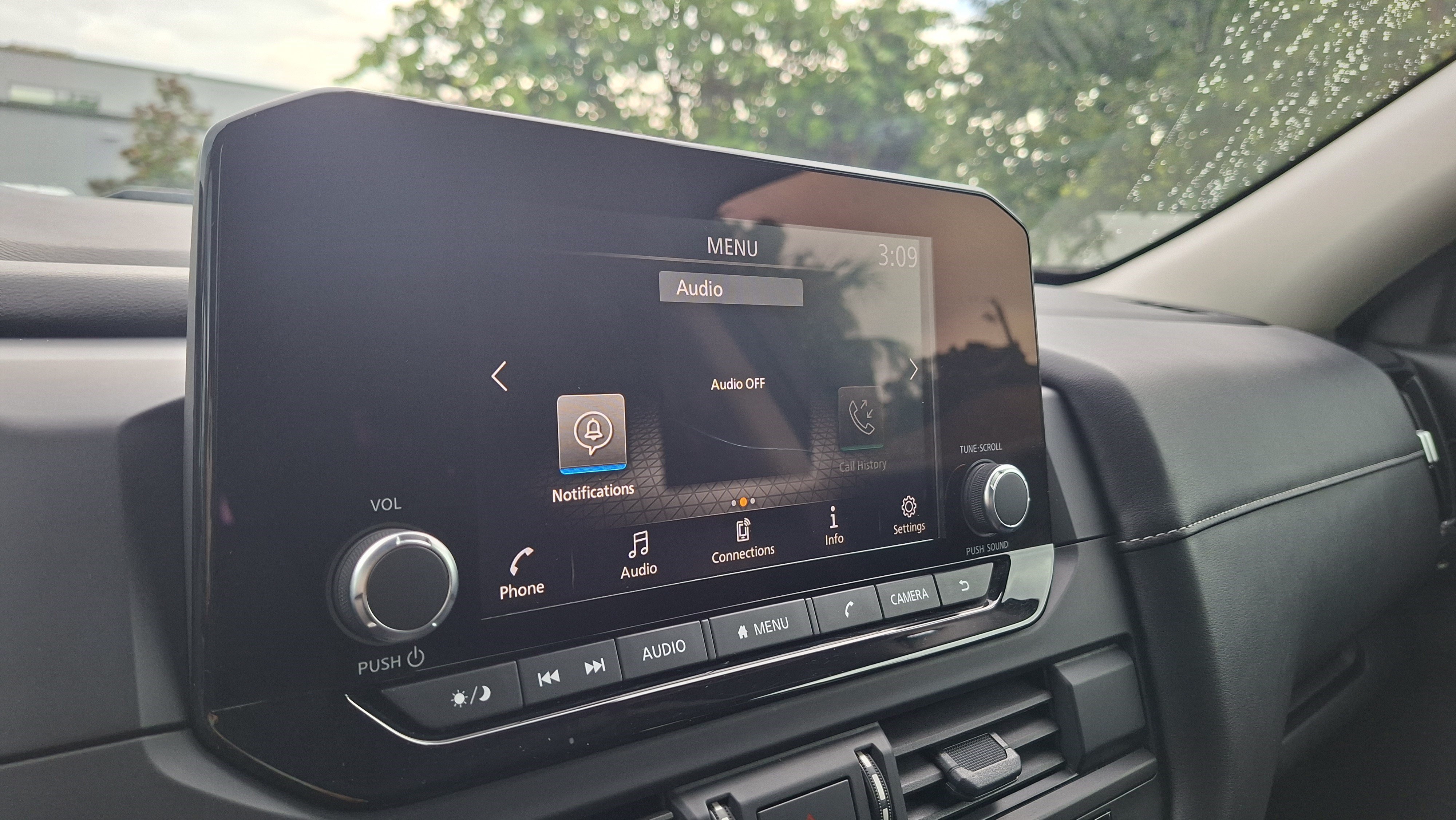 Certified 2025 Nissan Pathfinder S AWD/4WD image 14