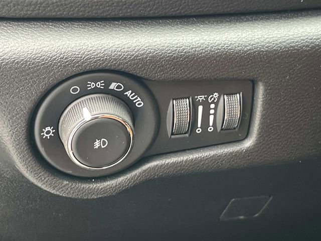 New 2026 Chrysler Pacifica Pinnacle FWD image 25