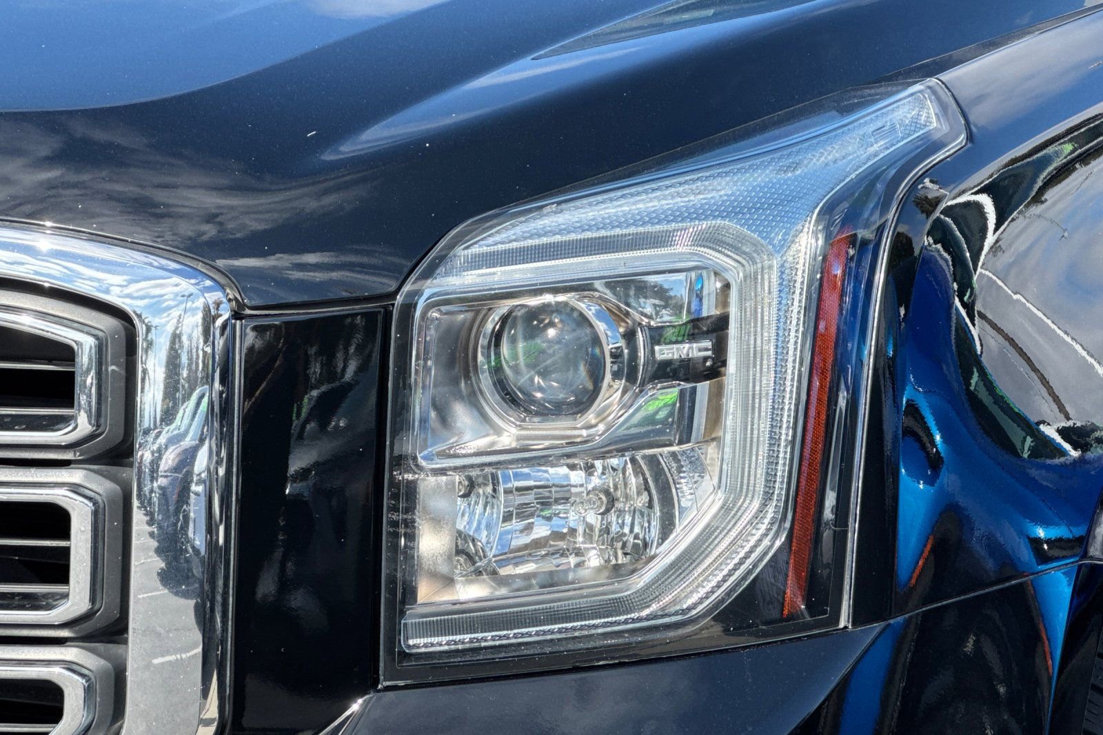 Used 2019 GMC Yukon SLT image 47