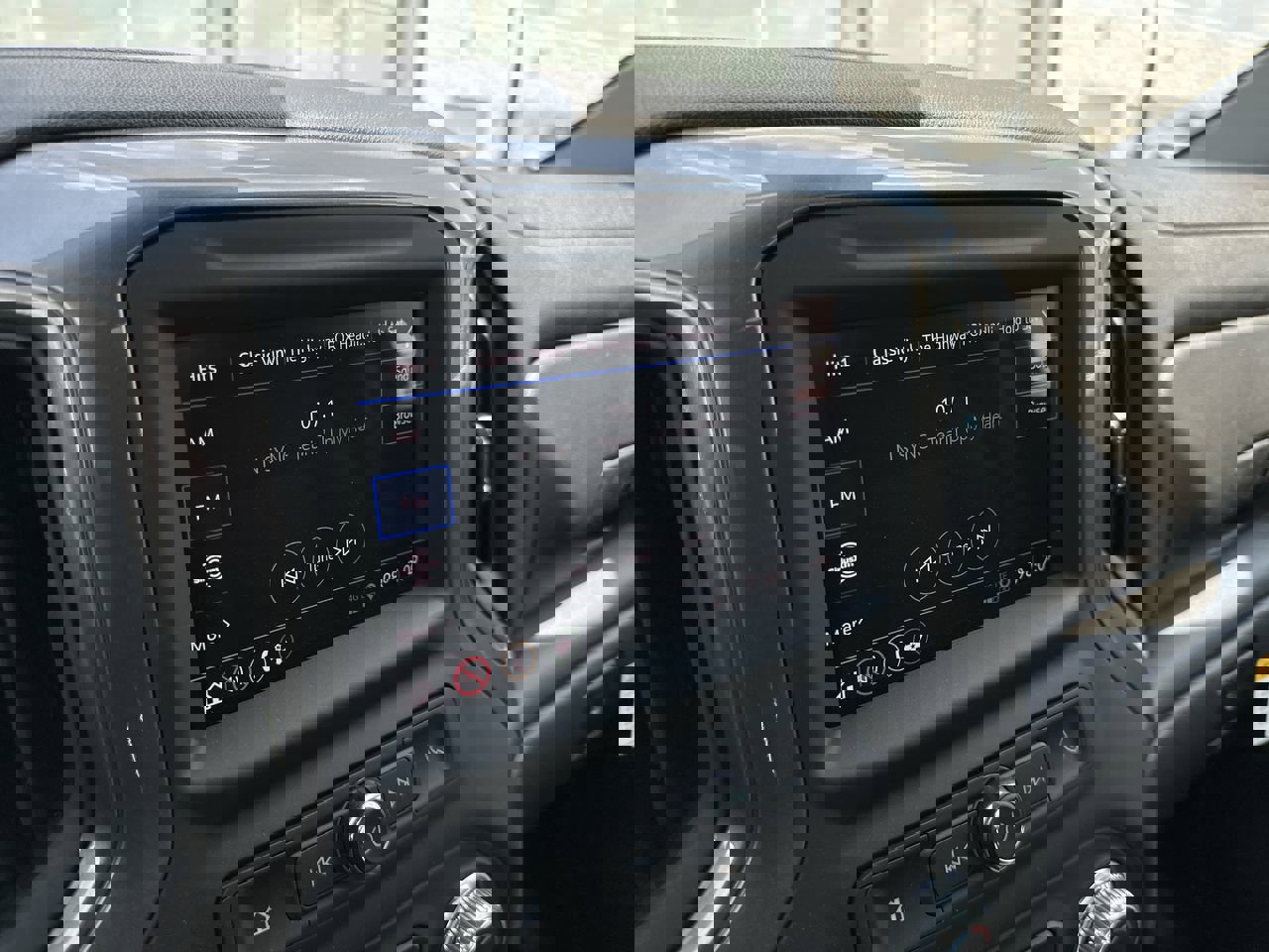 New 2025 GMC Sierra 2500 Pro w/ Convenience Package image 16