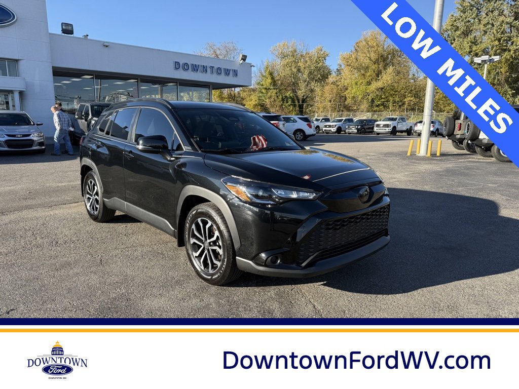 Used 2023 Toyota Corolla Cross SE video 1