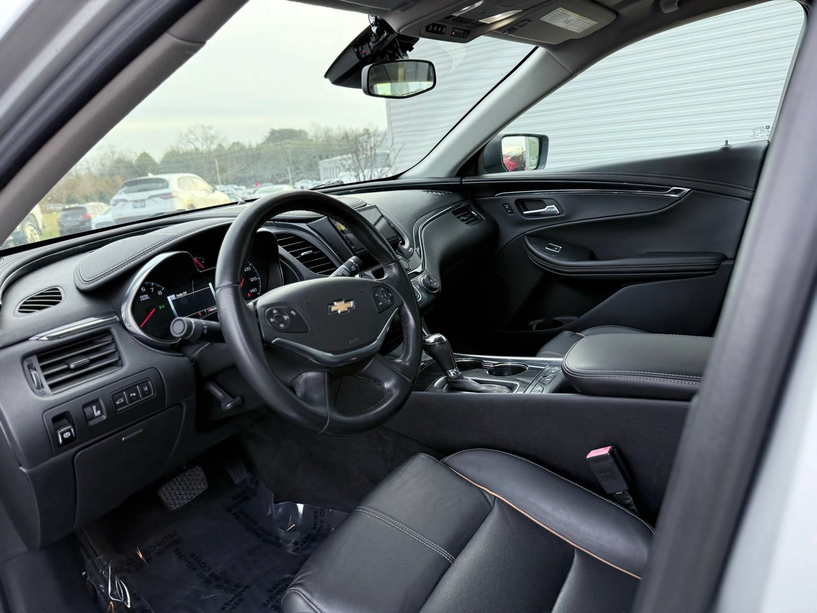Used 2016 Chevrolet Impala LTZ FWD image 13