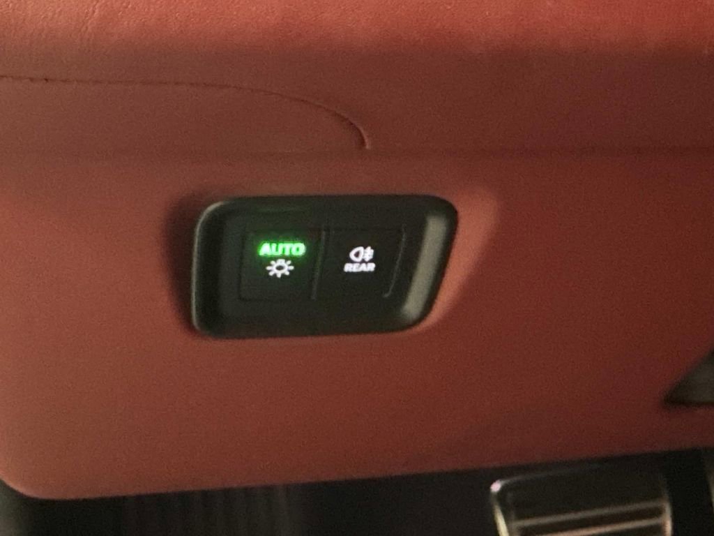 Used 2024 Porsche Cayenne Turbo GT image 20