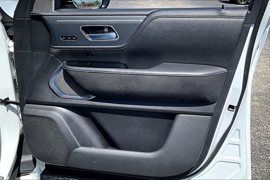 Certified 2025 INFINITI QX80 Sensory AWD/4WD image 25