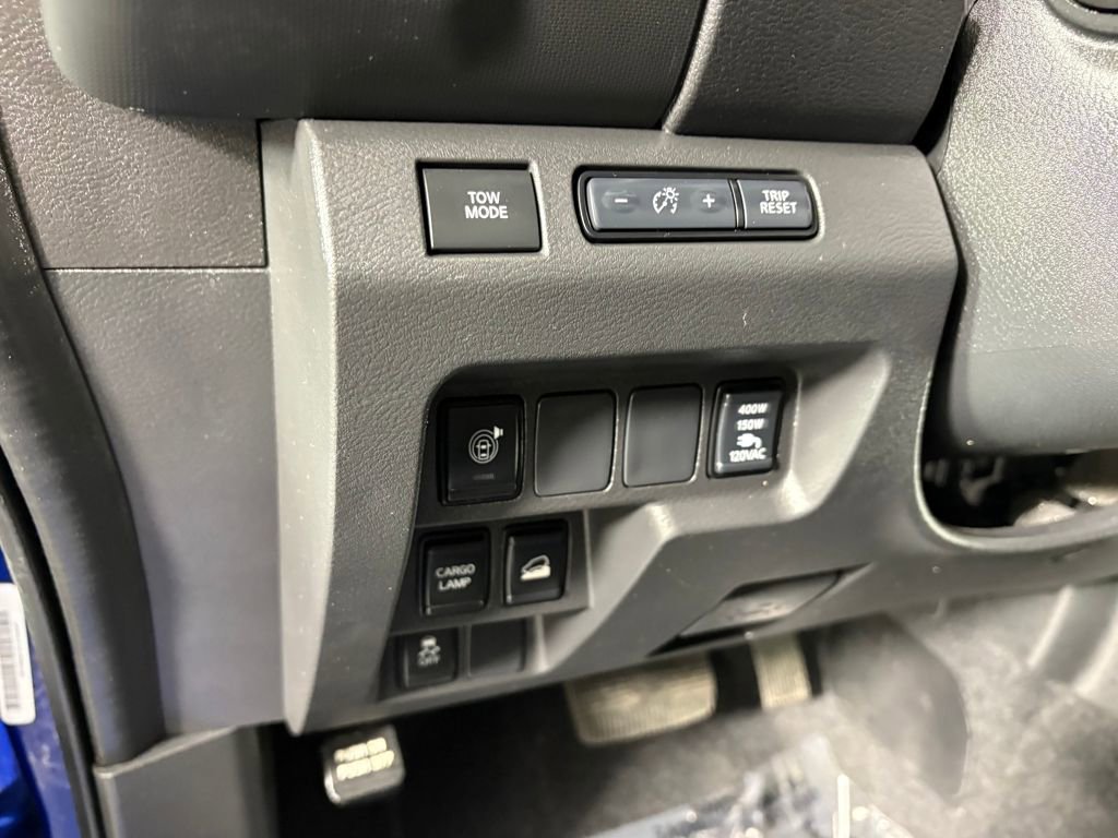 Used 2024 Nissan Frontier SV w/ SV Convenience Package image 14