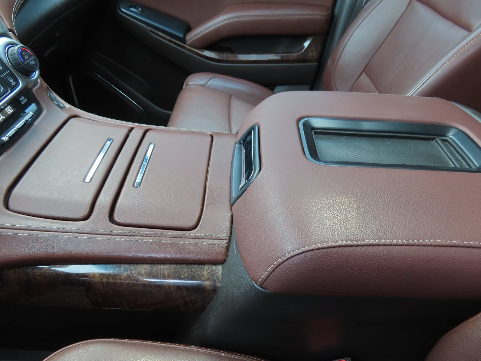 Used 2015 Chevrolet Tahoe LTZ AWD/4WD image 26
