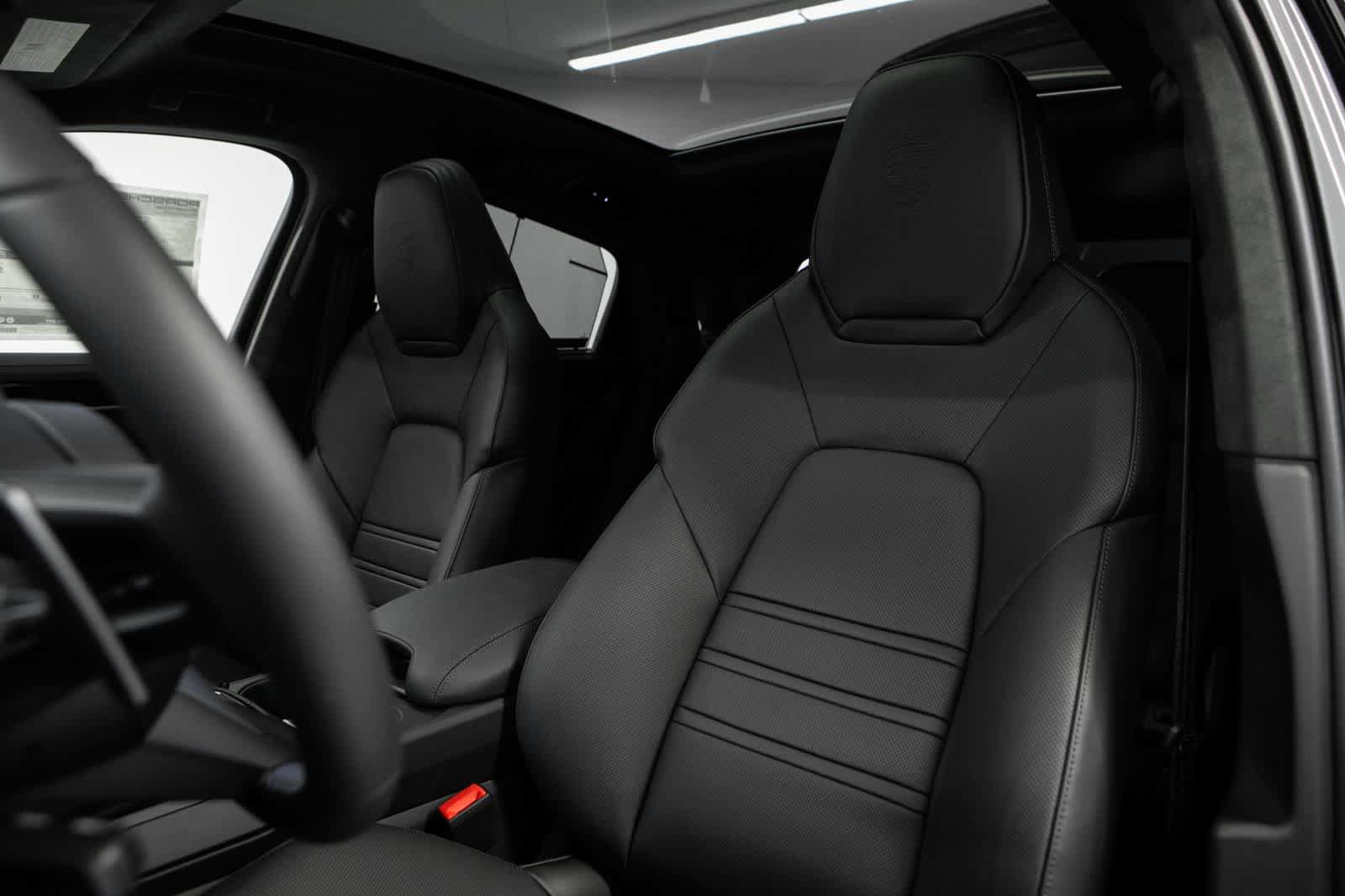 New 2026 Porsche Cayenne GTS AWD/4WD image 5