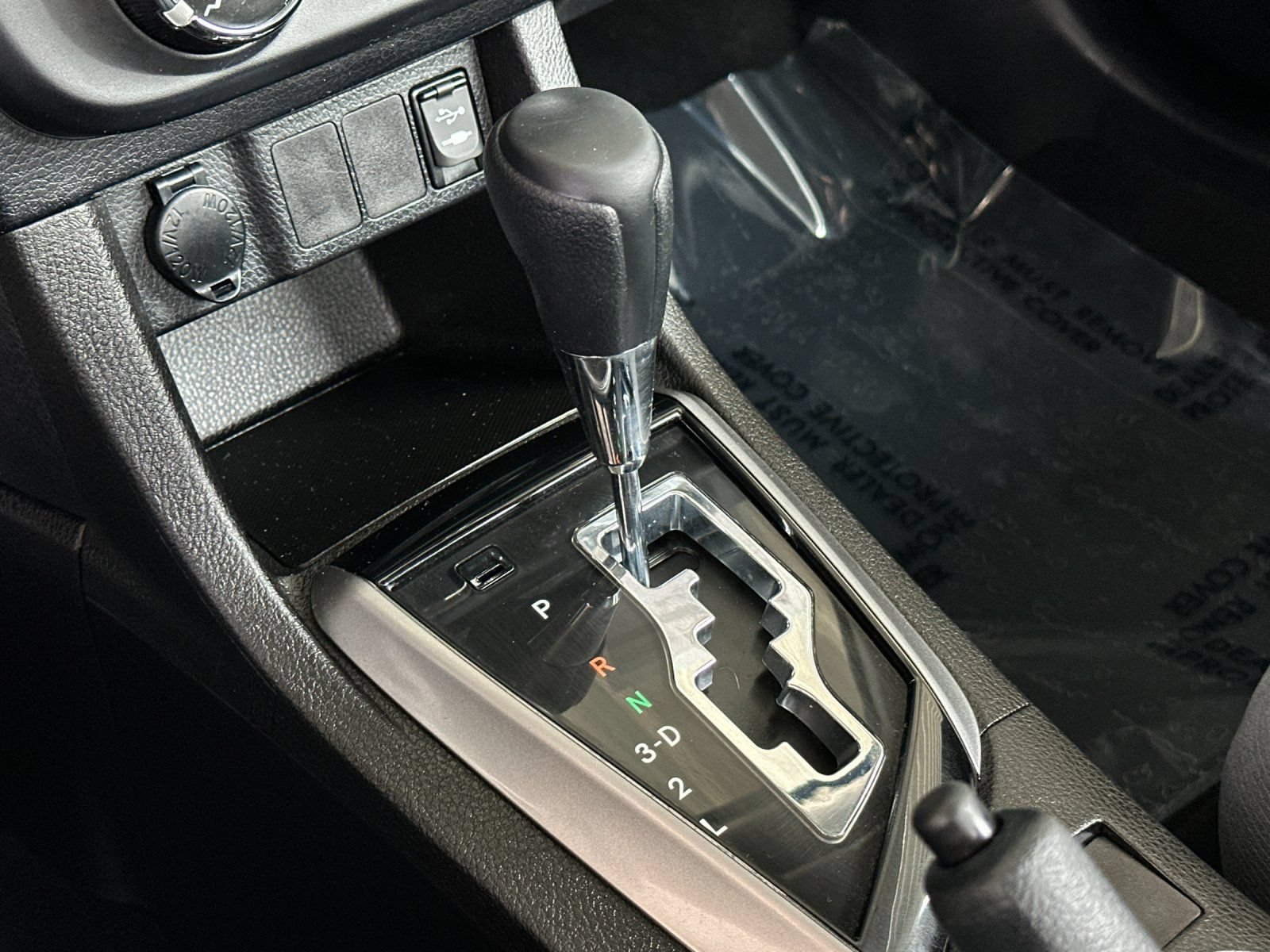 Used 2014 Toyota Corolla L FWD image 17