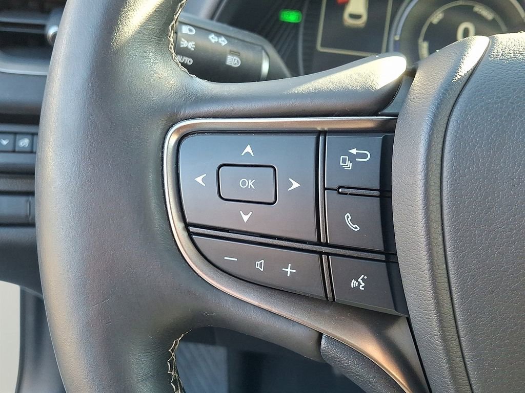 Used 2019 Lexus UX 250h image 22