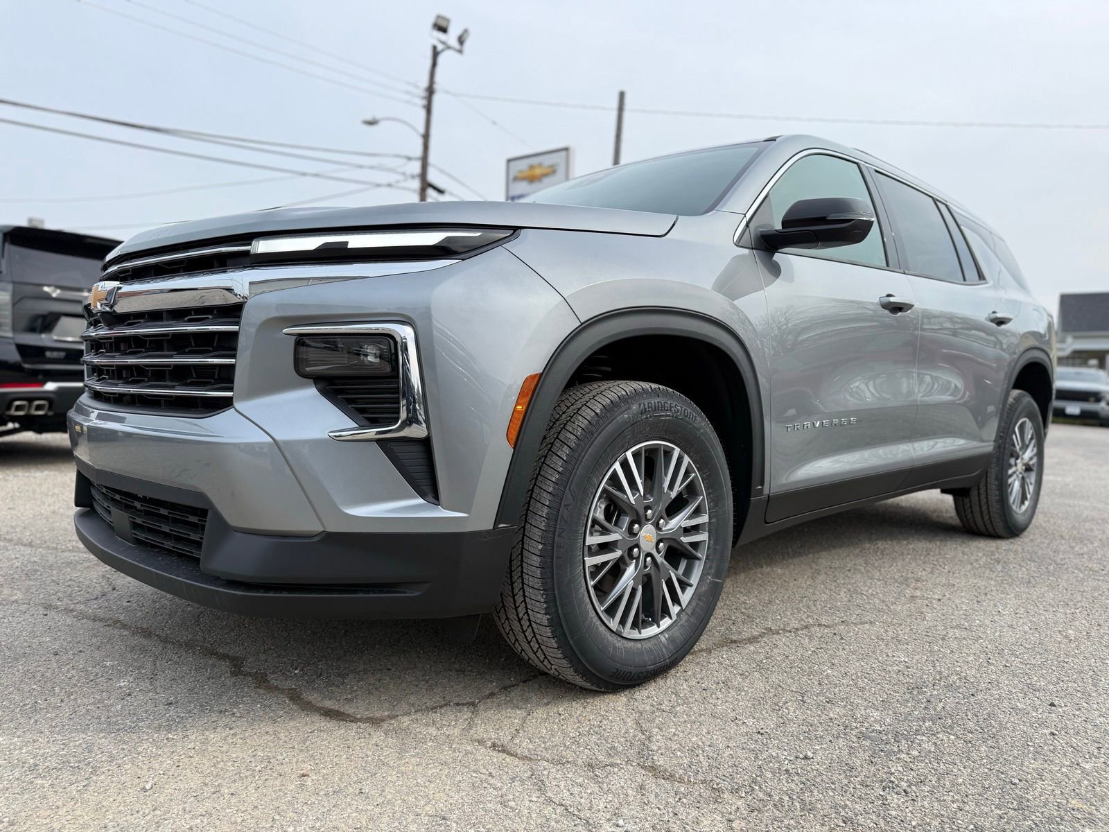 New 2026 Chevrolet Traverse LT image 2