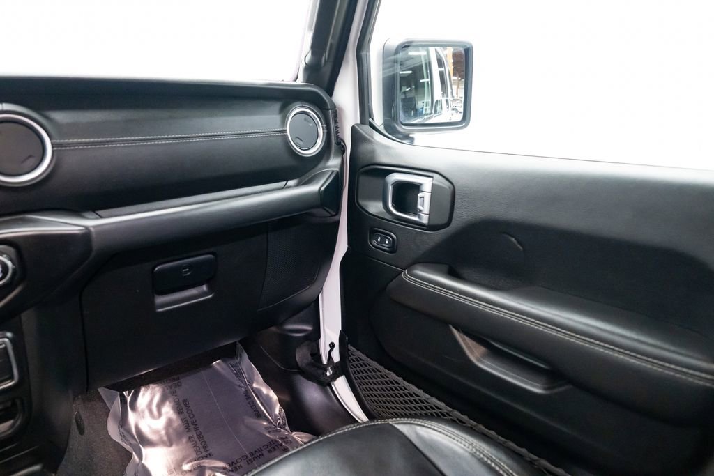 Used 2023 Jeep Wrangler Unlimited Sahara image 10