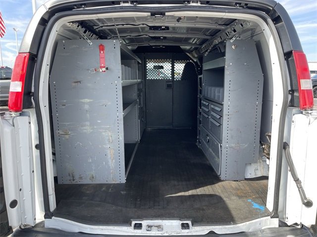 Used 2018 Chevrolet Express 3500 image 14