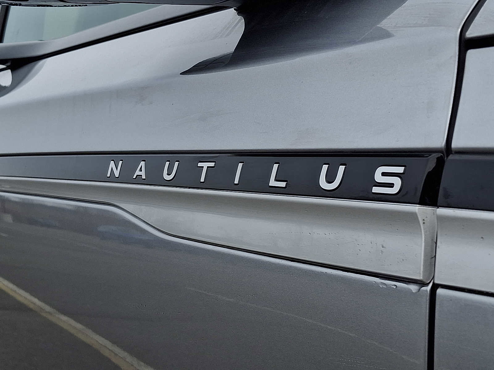Used 2024 Lincoln Nautilus Premier image 33