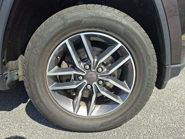 Used 2019 Jeep Grand Cherokee Limited AWD/4WD image 8