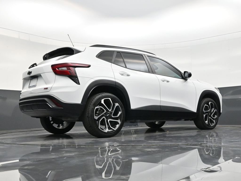 Used 2024 Chevrolet Trax RS image 24