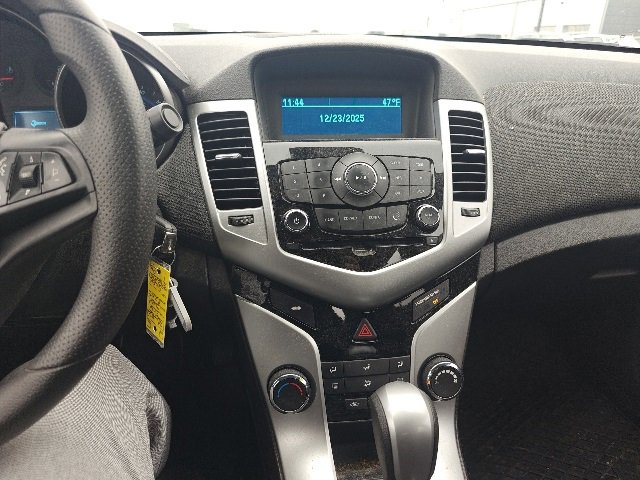 Used 2016 Chevrolet Cruze LT image 11