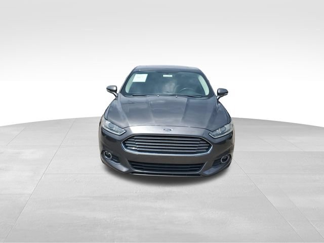Used 2015 Ford Fusion SE w/ Equipment Group 202A FWD image 2